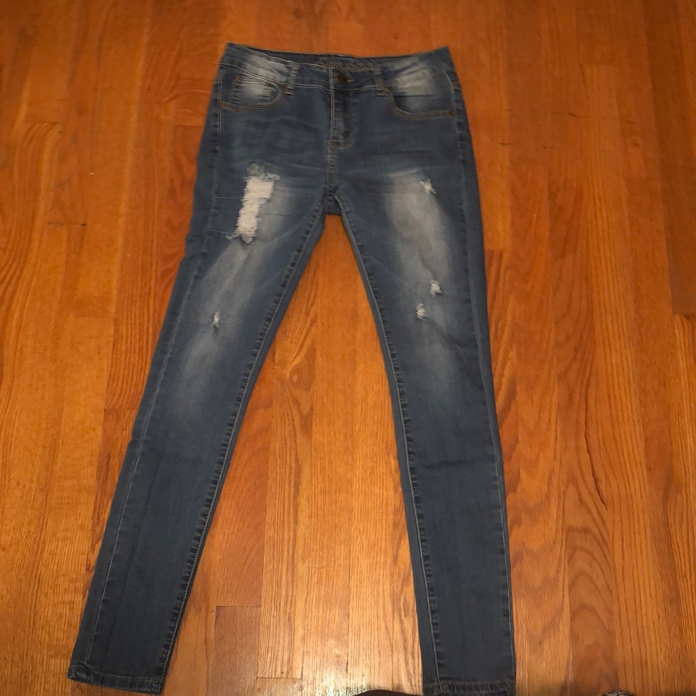 Ripped Skinny Jeans